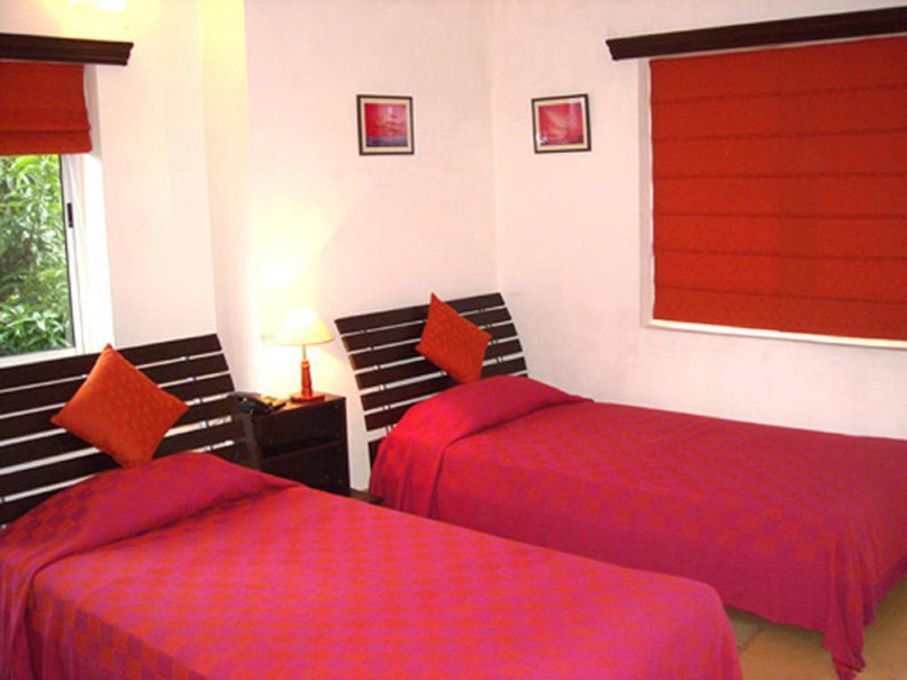 Red Arrow Residency Hotel Колката Екстериор снимка